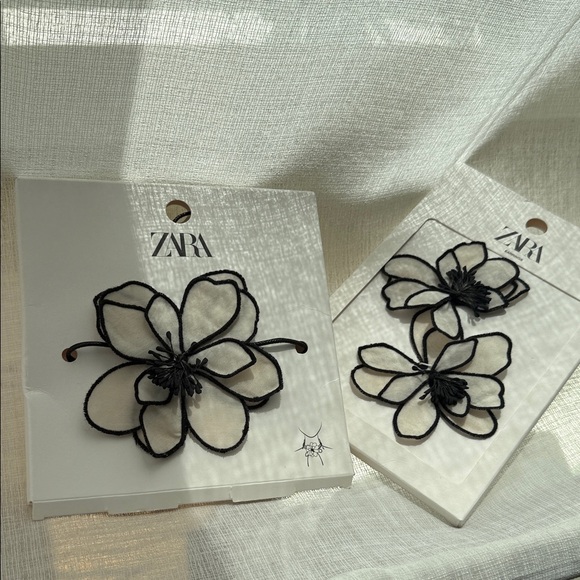 Zara Accessories - Zara Flower Fabric Earrings And Chocker Necklace‎ Set